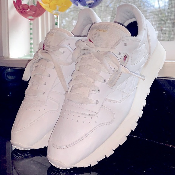 Classic OG All White Reebok’s - Picture 1 of 11
